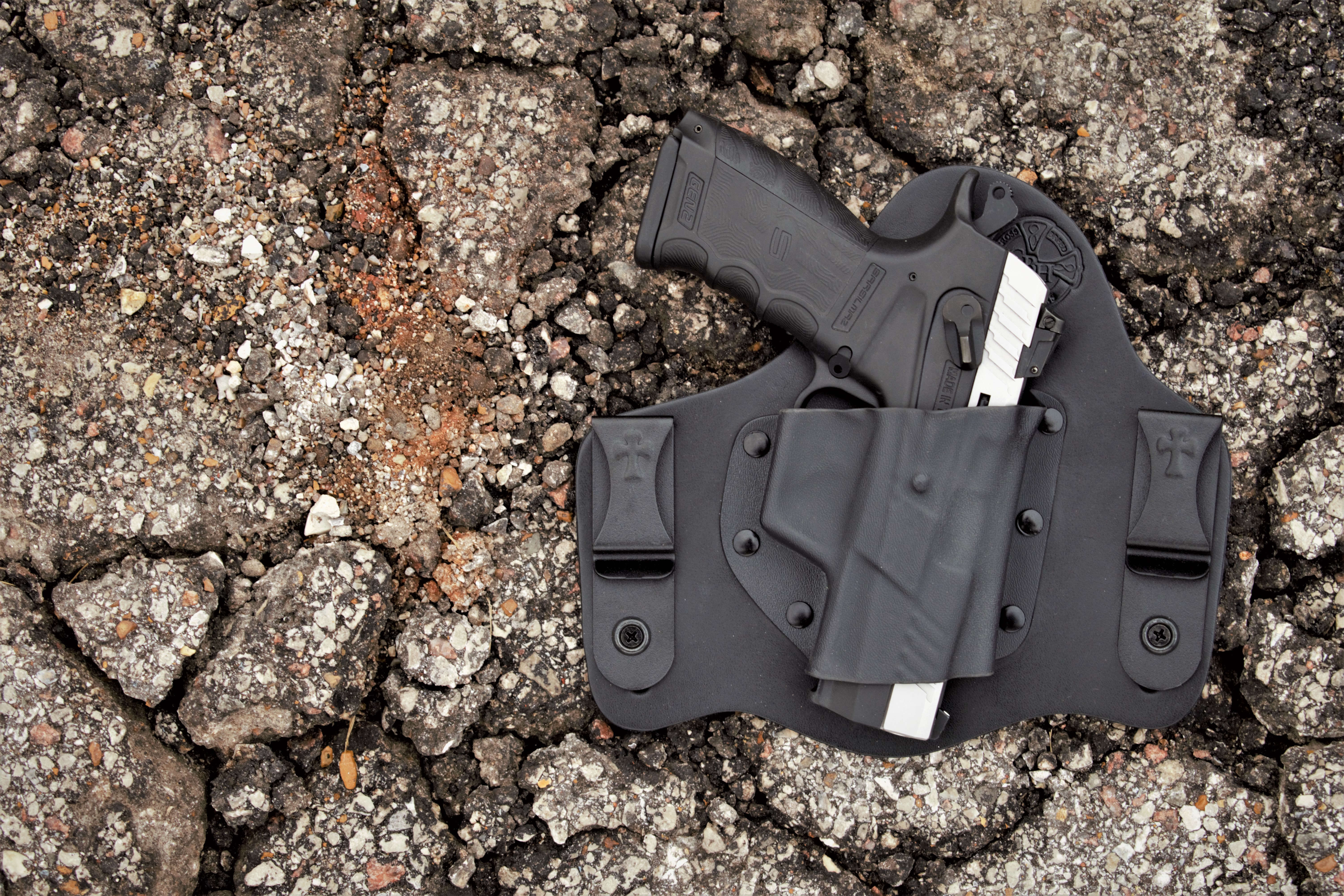 Is a Belly Band Holster Playing Your Tune? - The Shooter's Log