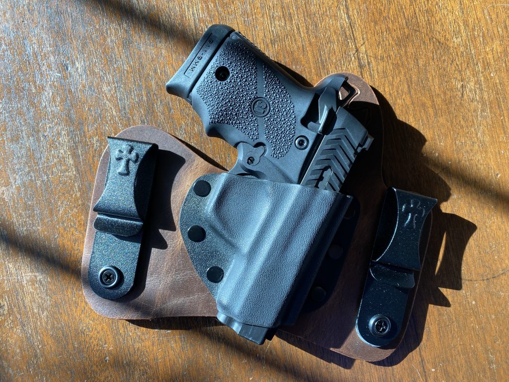 🔫 Introducing the Rounded Gear IWB and OWB Holster for the Springfiel